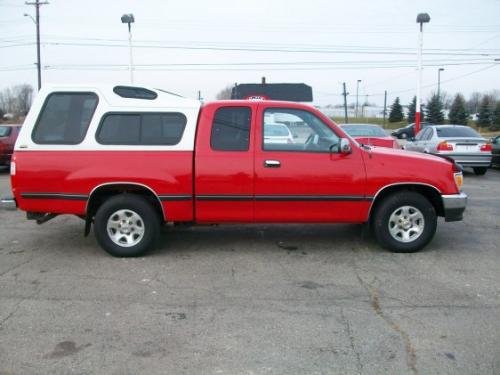 Photo Image Gallery & Touchup Paint: Toyota T100 in Cardinal Red   (3H7)  YEARS: 1993-1997