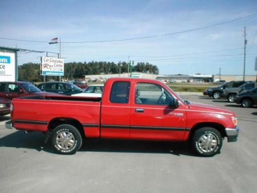 Photo Image Gallery & Touchup Paint: Toyota T100 in Cardinal Red   (3H7)  YEARS: 1993-1997