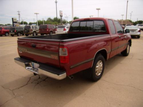 Photo Image Gallery & Touchup Paint: Toyota T100 in Garnet Pearl   (3K3)  YEARS: 1993-1995