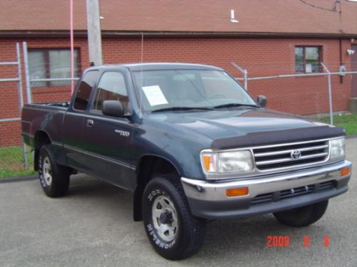 Photo Image Gallery & Touchup Paint: Toyota T100 in Evergreen Pearl   (751)  YEARS: 1993-1996
