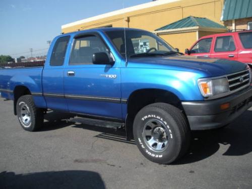 Photo Image Gallery & Touchup Paint: Toyota T100 in Tropical Blue Metallic  (8B6)  YEARS: 1994-1998