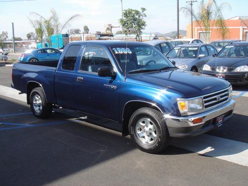 Photo Image Gallery & Touchup Paint: Toyota T100 in Dark Blue Pearl  (8E3)  YEARS: 1993-1997