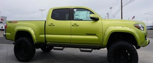 Photo of a 2022-2023 Toyota Tacoma in Electric Lime Metallic (paint color code 588