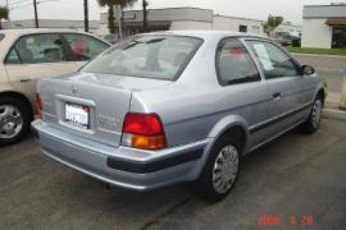Photo of a 1995-1997 Toyota Tercel in Platinum Metallic (paint color code 1A0