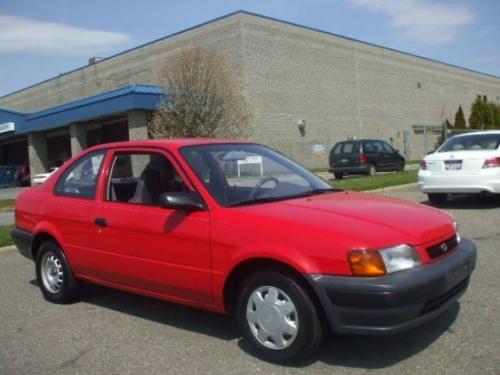 Photo Image Gallery & Touchup Paint: Toyota Tercel in Super Red   (3E5)  YEARS: 1995-1998