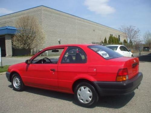 Photo Image Gallery & Touchup Paint: Toyota Tercel in Super Red   (3E5)  YEARS: 1995-1998