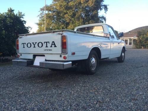 Photo Image Gallery & Touchup Paint: Toyota Truck in White    (012)  YEARS: 1972-1978