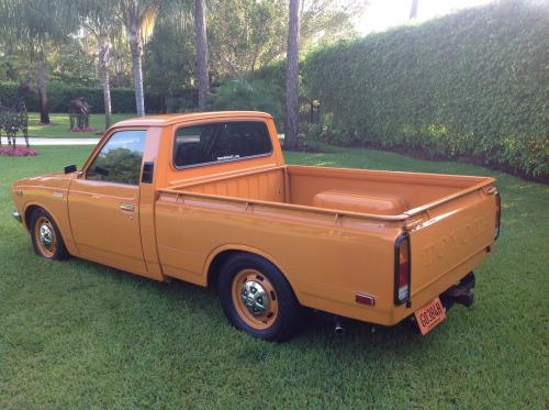 Photo Image Gallery & Touchup Paint: Toyota Truck in Orange    (352)  YEARS: 1977-1978