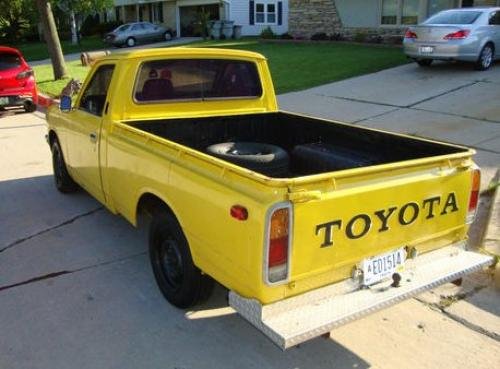 Photo Image Gallery & Touchup Paint: Toyota Truck in Yellow    (541)  YEARS: 1975-1978