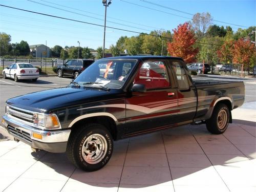 Photo Image Gallery & Touchup Paint: Toyota Truck in Black    (202)  YEARS: 1989-1995