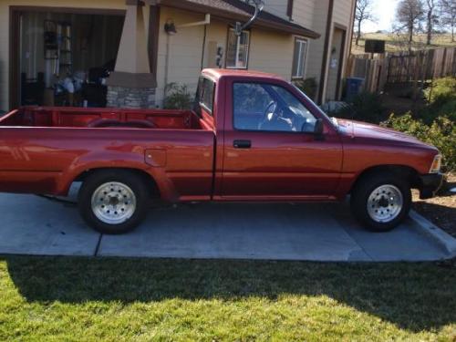 Photo Image Gallery & Touchup Paint: Toyota Truck in Medium Red Pearl  (3H4)  YEARS: 1989-1991