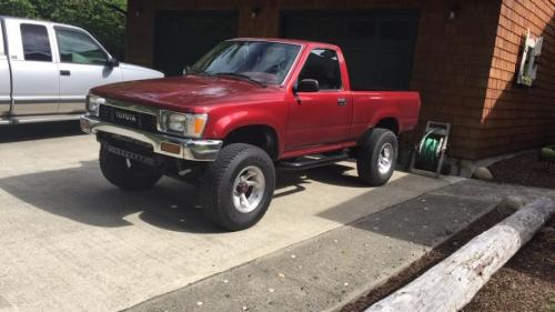 Photo Image Gallery & Touchup Paint: Toyota Truck in Medium Red Pearl  (3H4)  YEARS: 1989-1991