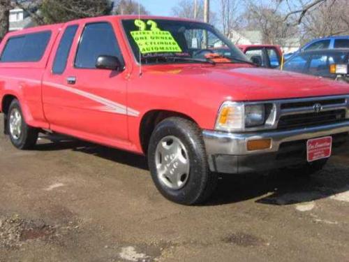 Photo Image Gallery & Touchup Paint: Toyota Truck in Cardinal Red   (3H7)  YEARS: 1989-1995