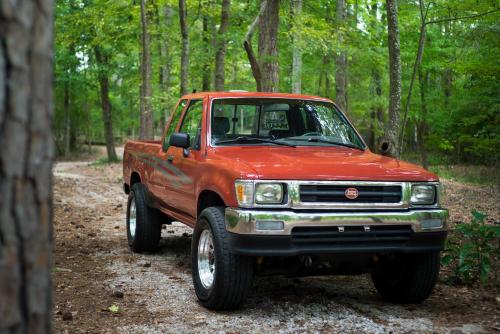 Photo Image Gallery & Touchup Paint: Toyota Truck in Cardinal Red   (3H7)  YEARS: 1989-1995