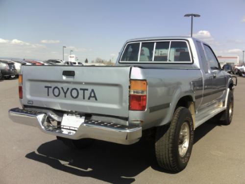 Photo Image Gallery & Touchup Paint: Toyota Truck in Light Blue Metallic  (8D8)  YEARS: 1989-1991
