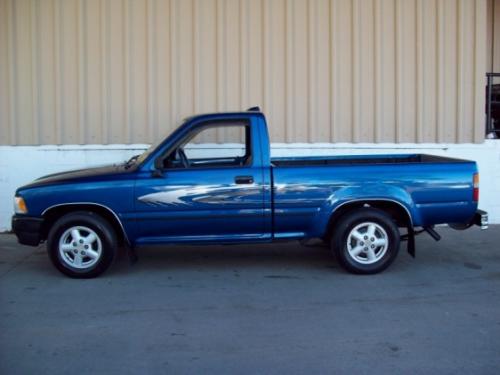 Photo Image Gallery & Touchup Paint: Toyota Truck in Bright Blue Metallic  (8H8)  YEARS: 1993-1995
