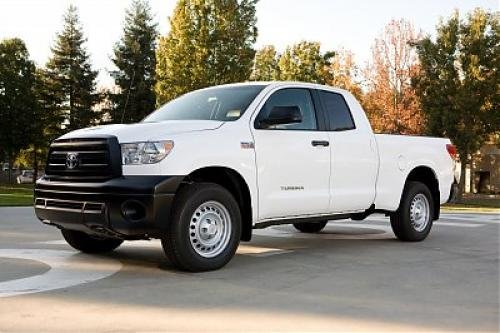 Photo Image Gallery & Touchup Paint: Toyota Tundra in Super White   (040)  YEARS: 2014-2018