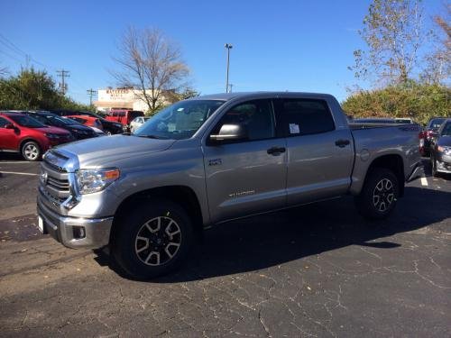 Photo Image Gallery & Touchup Paint: Toyota Tundra in Silver Sky Metallic  (1D6)  YEARS: 2014-2018