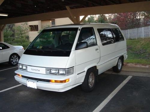 Photo Image Gallery & Touchup Paint: Toyota Van in White    (045)  YEARS: 1988-1989