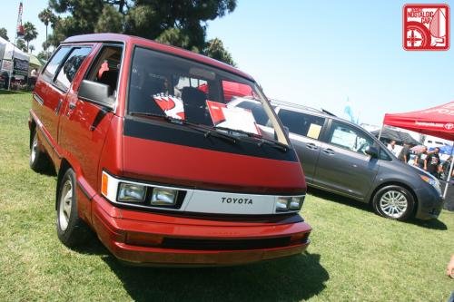 Photo Image Gallery & Touchup Paint: Toyota Van in Red Metallic   (379)  YEARS: 1984-1985