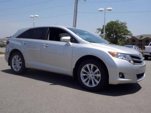 Photo Image Gallery & Touchup Paint: Toyota Venza in Classic Silver Metallic  (1F7)  YEARS: 2009-2014