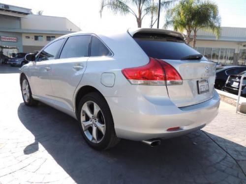 Photo Image Gallery & Touchup Paint: Toyota Venza in Classic Silver Metallic  (1F7)  YEARS: 2009-2014