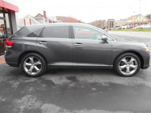 Photo Image Gallery & Touchup Paint: Toyota Venza in Magnetic Gray Metallic  (1G3)  YEARS: 2009-2015