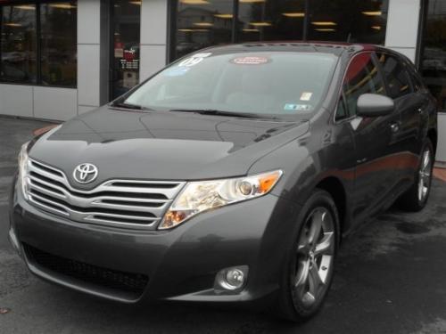 Photo Image Gallery & Touchup Paint: Toyota Venza in Magnetic Gray Metallic  (1G3)  YEARS: 2009-2015