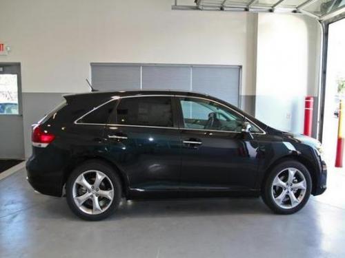 Photo Image Gallery & Touchup Paint: Toyota Venza in Cosmic Gray Mica  (1H2)  YEARS: 2013-2015
