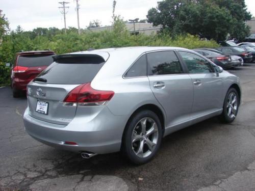 Photo Image Gallery & Touchup Paint: Toyota Venza in Celestial Silver Metallic  (1J9)  YEARS: 2015-2015
