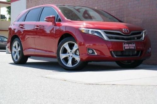 Photo Image Gallery & Touchup Paint: Toyota Venza in Barcelona Red Metallic  (3R3)  YEARS: 2009-2015