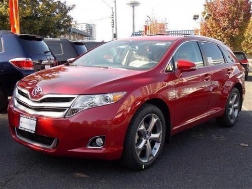 Photo Image Gallery & Touchup Paint: Toyota Venza in Barcelona Red Metallic  (3R3)  YEARS: 2009-2015