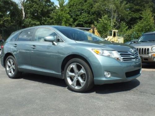 Photo Image Gallery & Touchup Paint: Toyota Venza in Aloe Green Metallic  (776)  YEARS: 2009-2012