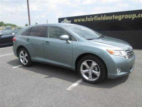 Photo Image Gallery & Touchup Paint: Toyota Venza in Aloe Green Metallic  (776)  YEARS: 2009-2012