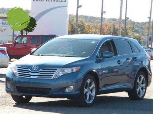Photo Image Gallery & Touchup Paint: Toyota Venza in Tropical Sea Metallic  (8U6)  YEARS: 2009-2012