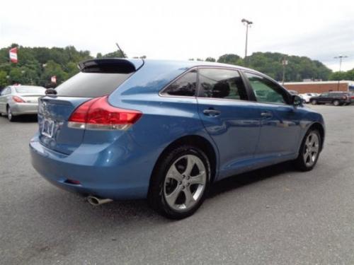 Photo Image Gallery & Touchup Paint: Toyota Venza in Tropical Sea Metallic  (8U6)  YEARS: 2009-2012
