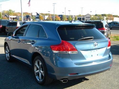 Photo Image Gallery & Touchup Paint: Toyota Venza in Tropical Sea Metallic  (8U6)  YEARS: 2009-2012