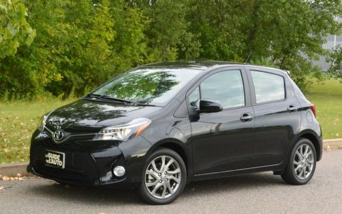 Photo Image Gallery & Touchup Paint: Toyota Yaris in Black Sand Pearl  (209)  YEARS: 2012-2017