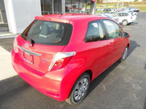 Photo Image Gallery & Touchup Paint: Toyota Yaris in Absolutely Red   (3P0)  YEARS: 2012-2016