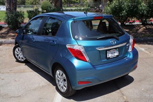 Photo Image Gallery & Touchup Paint: Toyota Yaris in Lagoon Blue Mica  (788)  YEARS: 2012-2014
