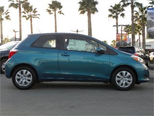 Photo Image Gallery & Touchup Paint: Toyota Yaris in Lagoon Blue Mica  (788)  YEARS: 2012-2014