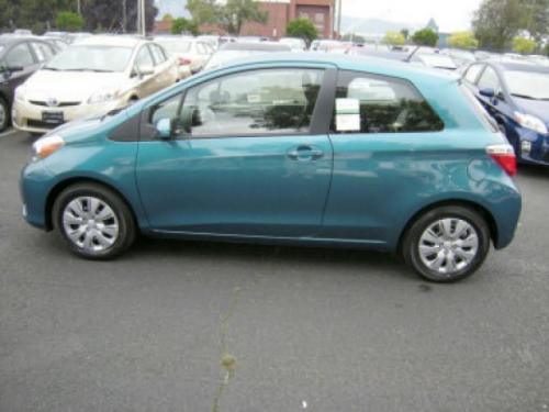 Photo Image Gallery & Touchup Paint: Toyota Yaris in Lagoon Blue Mica  (788)  YEARS: 2012-2014