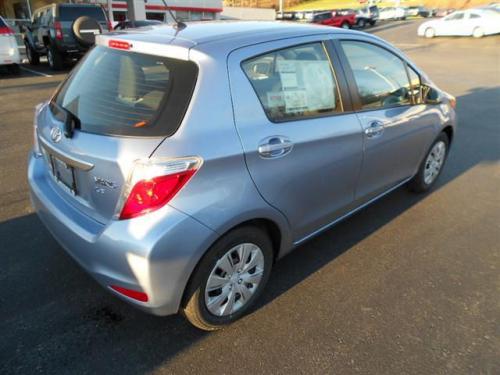 Photo Image Gallery & Touchup Paint: Toyota Yaris in Wave Line Pearl  (8S7)  YEARS: 2012-2014