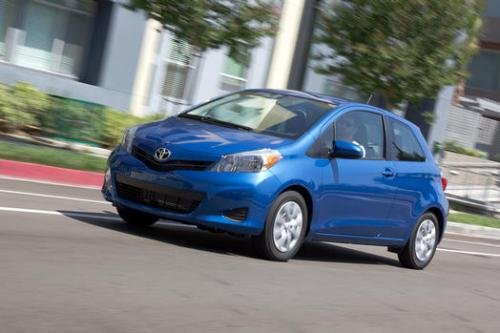 toyota yaris Photo Example of Paint Code 8T0