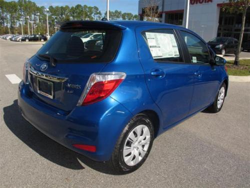 Photo Image Gallery & Touchup Paint: Toyota Yaris in Blazing Blue Pearl  (8T0)  YEARS: 2012-2014