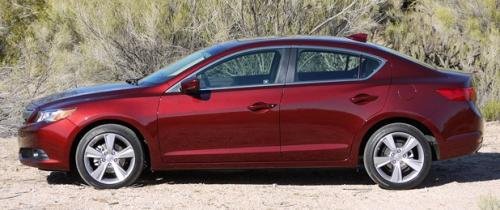 Photo of a 2013-2015 Acura ILX in Crimson Garnet Pearl (paint color code R543P
