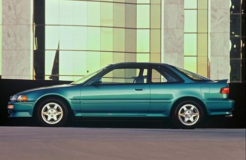 Photo of a 1992-1993 Acura Integra in Aztec Green Pearl (paint color code BG29P)