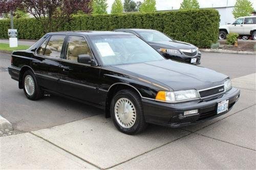 Photo of a 1988 Acura Legend in Granada Black Pearl (paint color code NH503P