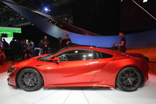 Photo of a 2017-2022 Acura NSX in Valencia Red Pearl (paint color code R556P)