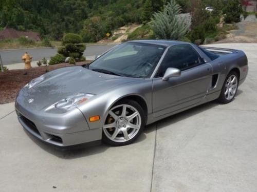 Photo of a 2000-2005 Acura NSX in Silverstone Metallic (paint color code NH630M)